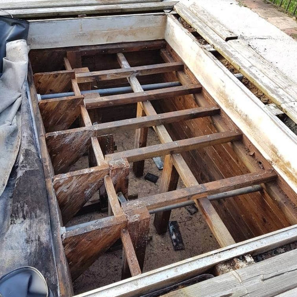 Réparation sur piscine en bois sur Valbonne