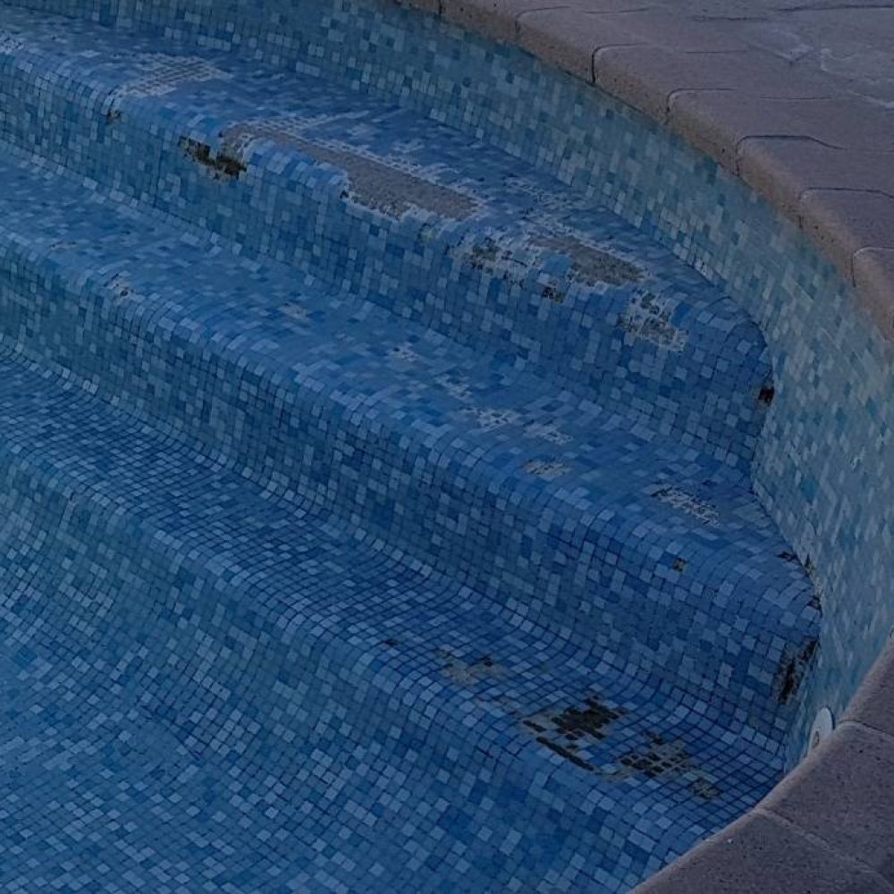 REPARATION CARRELAGE PISCINE ET JOINTS CARRELAGE PISCINE SUR GRASSE