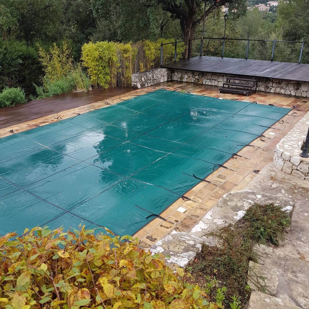 installation de votre filet d'hivernage et de sécurité pour piscine à Grasse