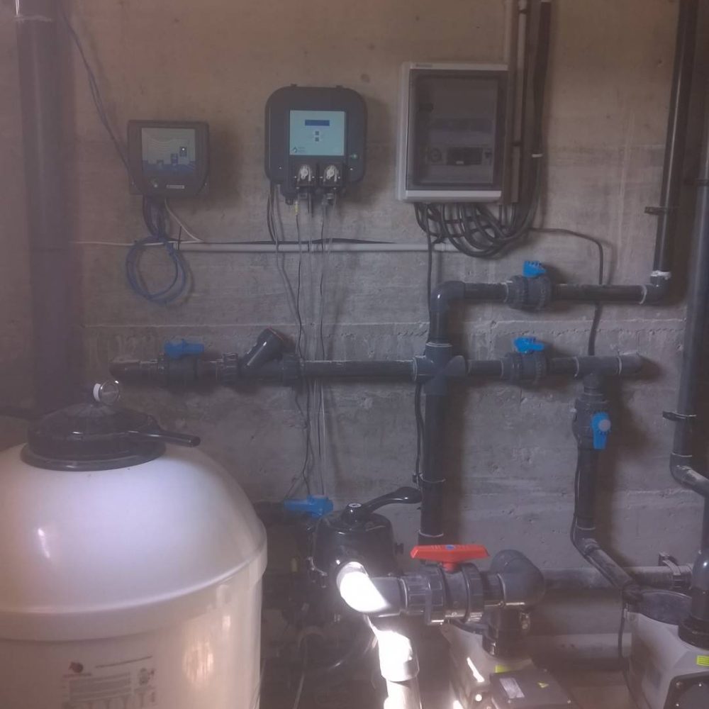 Pompes doseuses pour l'injection de chlore liquide installation sur Grasse